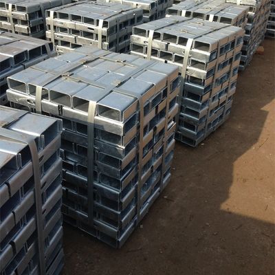 高速道路ガードレイル スパッサーチャネルポスト AASHTO 標準金属道路安全用材料