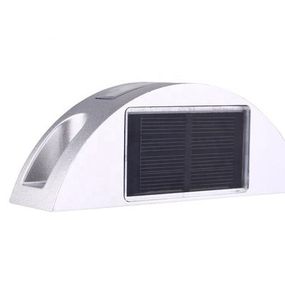 30T 負荷容量 高反射性 IP68 アルミニウム 太陽光 LED 道路 警告 ストッド