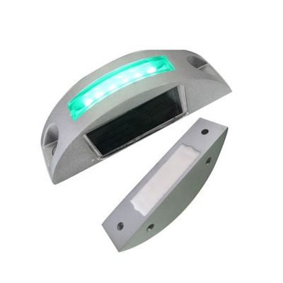 アルミニウム 安全 半円 赤いLEDの色配分のための猫の目 道路スタッド