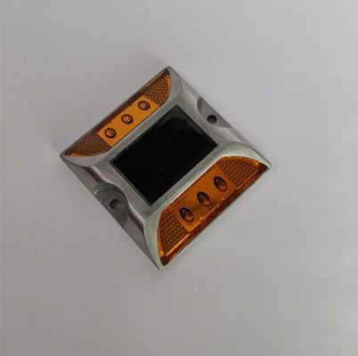 道路安全 Cat Eye 高反射性と安装が簡単なアルミロードスタッド