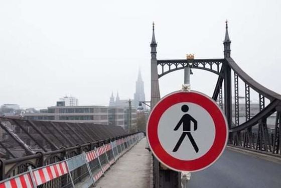 道路安全と可視性のためのカスタマイズされた反射テープ鋼道路標識