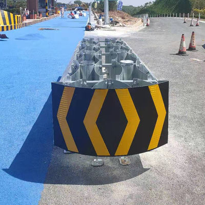 道路交通安全のための,電熱と粉末で覆われた衝突クッション障害物