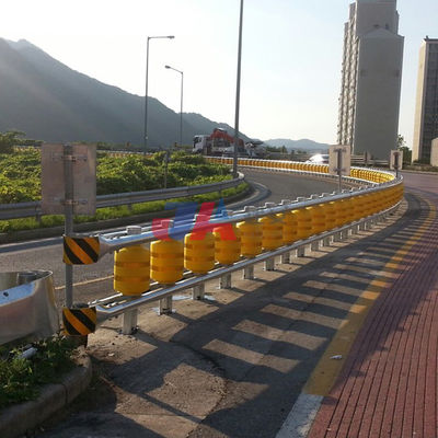 高密度鋼ローリングガードレイル 道路交通の安全のために熱浸し加熱