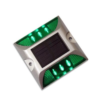 道路安全スタッド G105 アルミ猫眼反射型無線太陽光LEDスクエアロードスタッド