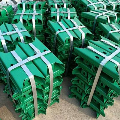 障害物ブロック間隔付きのガルバン化交通高速道路防護欄