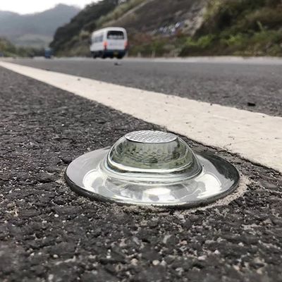 Cat Eye ソーラーフラッシングライト ガラス道路スタッド G105の高速道路交通安全