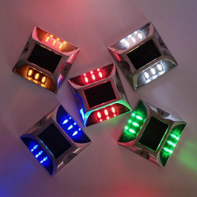 道路道路標識 警告サイン LED 太陽光猫眼 道路標識 安全性を向上させる