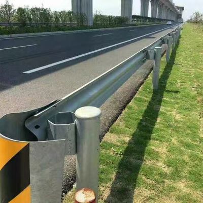 高速道路護線間隔器 AASHTO M180 道路安全のためのガルバン化鋼丸柱