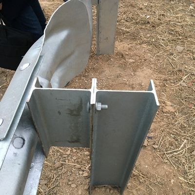 道路交通安全 H セキュリティのためのポスト 亜鉛で覆われたガルバン化鋼 高速道路護線