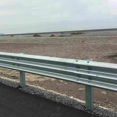ストレートバリア 熱浸し 鉄鋼 高速道路護線
