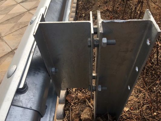 道路交通安全Hブロック/ホットディップガルバनाइズドハイウェイガードレールシステムのためのスペース