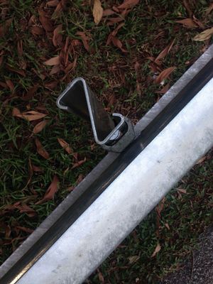 AASHTO M-180 標準のEzy-Guard スマートポストで高速道路ガードレールの安全性を最大化