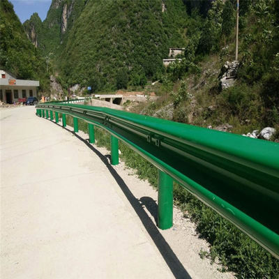 AASHTO M-180 標準のための熱電圧および冷式ロールされた高速道路護線ポストと距離隔