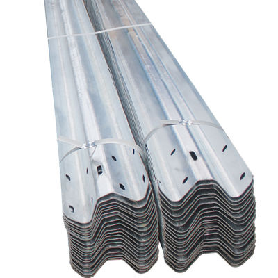 道路安全と交通障壁 亜鉛コーティング付きWビームガードレイル 550-600g/m2