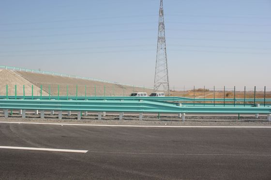 高速道路護線 AASHTO M-180 標準および電熱強度を持つ鋼護線