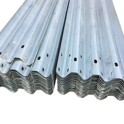 高速道路交通障害システム 亜鉛コーティング 550-600g/m2 鉄筋ガードレイル