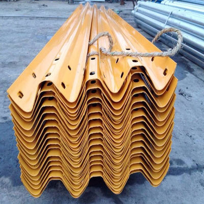 AASHTO M-180 標準のためのカスタム カラー ガルバン化 高速道路 護線 鉄筋 フェンシング ポスト