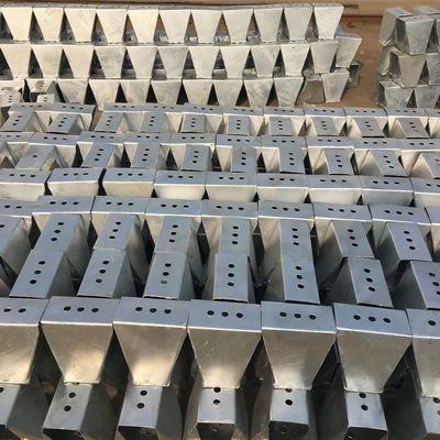 道路交通安全のための高速道路ガードレイルスペッサーブロック 安価で持続的な解決策