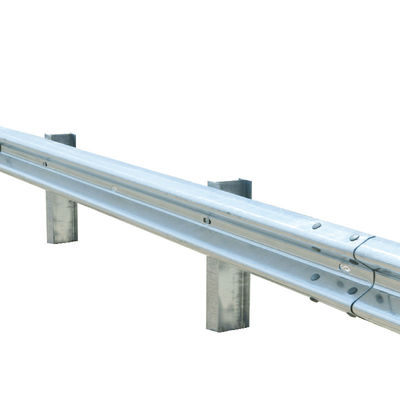 AASHTO M-180 標準 W ビームガードレイル 道路安全と高速道路障壁の販売