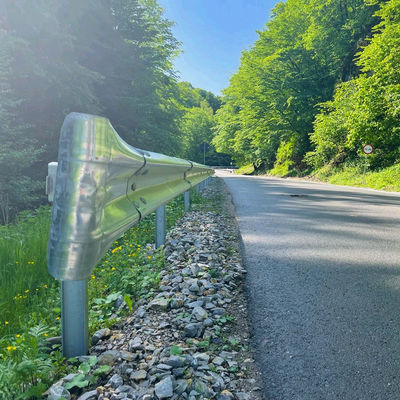 高速道路バリア ステンレス鋼 W ビーム 防護レール AASHTO M-180 規格