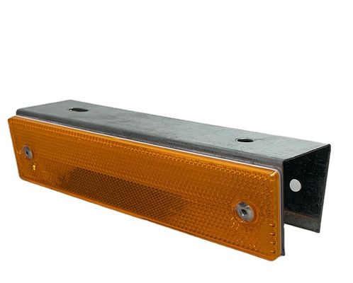 道路安全維持のための黄色のアルミガードレイルV型プラスチック式道路反射器