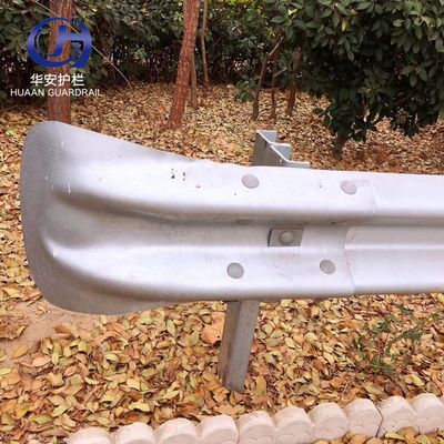 ISO9001 2008 認証された道路保護護線 魚尾端 道路交通の安全のために製造