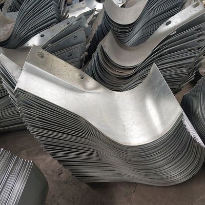 道路交通安全 AASHTO 標準 Q235 Q345 スタイルのガードレイルのための鋼のラウンドエンド