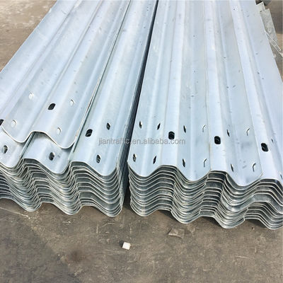 U Post And U Spacer 高速道路護線 アンゴラのAASHTO M-180規格に準拠する
