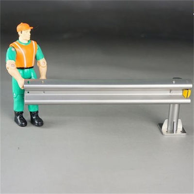 オーダーメイド サイズ W ビーム Aashto M180 道路安全のための高速道路ガードレール