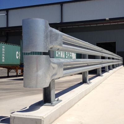 輸出された道路交通安全 W-beam ISO9001/TUV/BV/CE 国際試験で承認