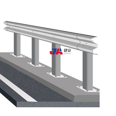 AASHTO M-180 標準と屋外警備の3波の鉄筋高速道路ガードレイル