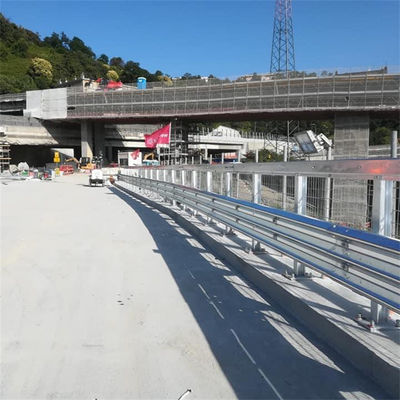 高速道路ガードレイル 鉄筋フェンス CE/BV/ISO 認証と粉末塗装仕上げ